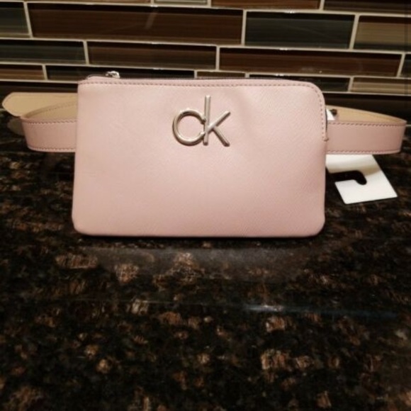 Calvin Klein belt bag - Picture 3 of 5